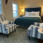 Abalonia Inn