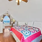 Perkins Cove Oceanfront Cottage