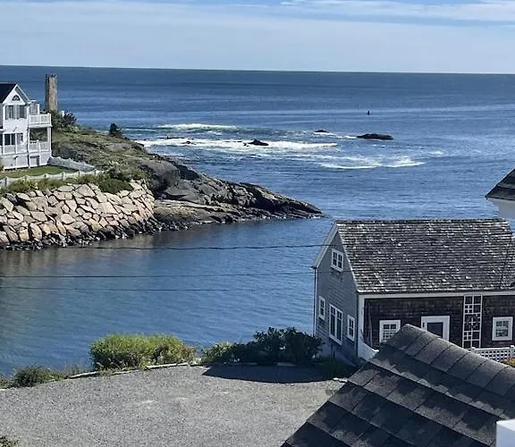 Perkins Cove Inn