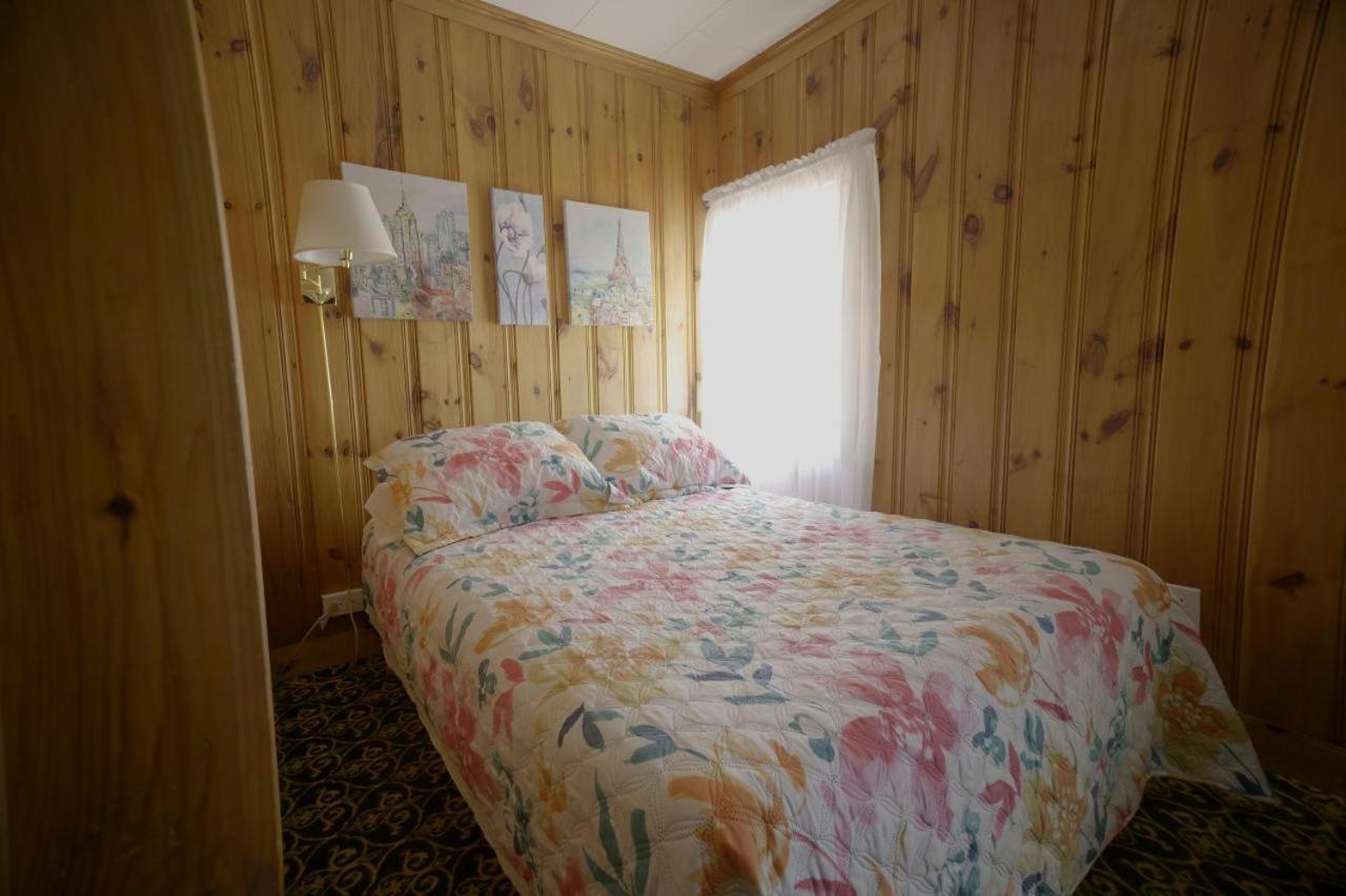Betty Doon Motel