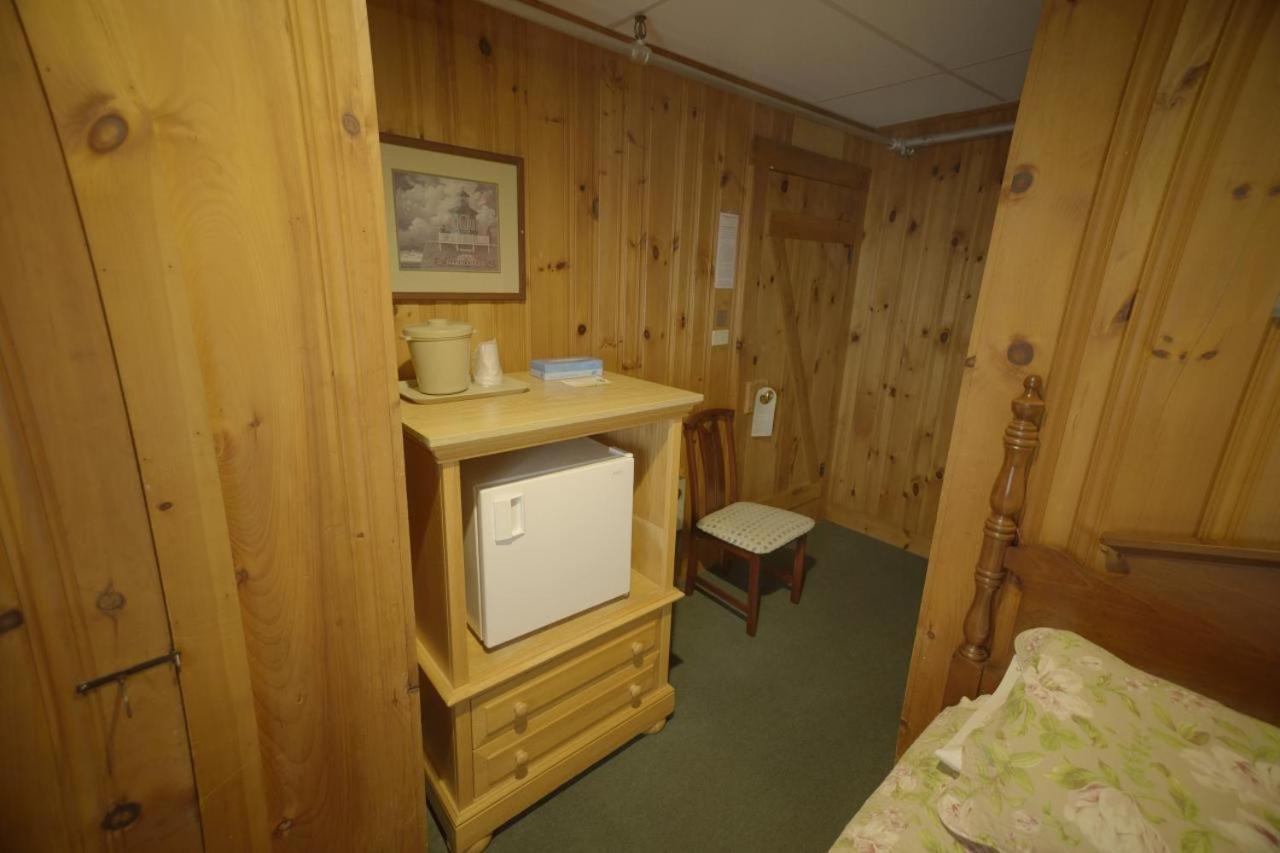 Betty Doon Motel
