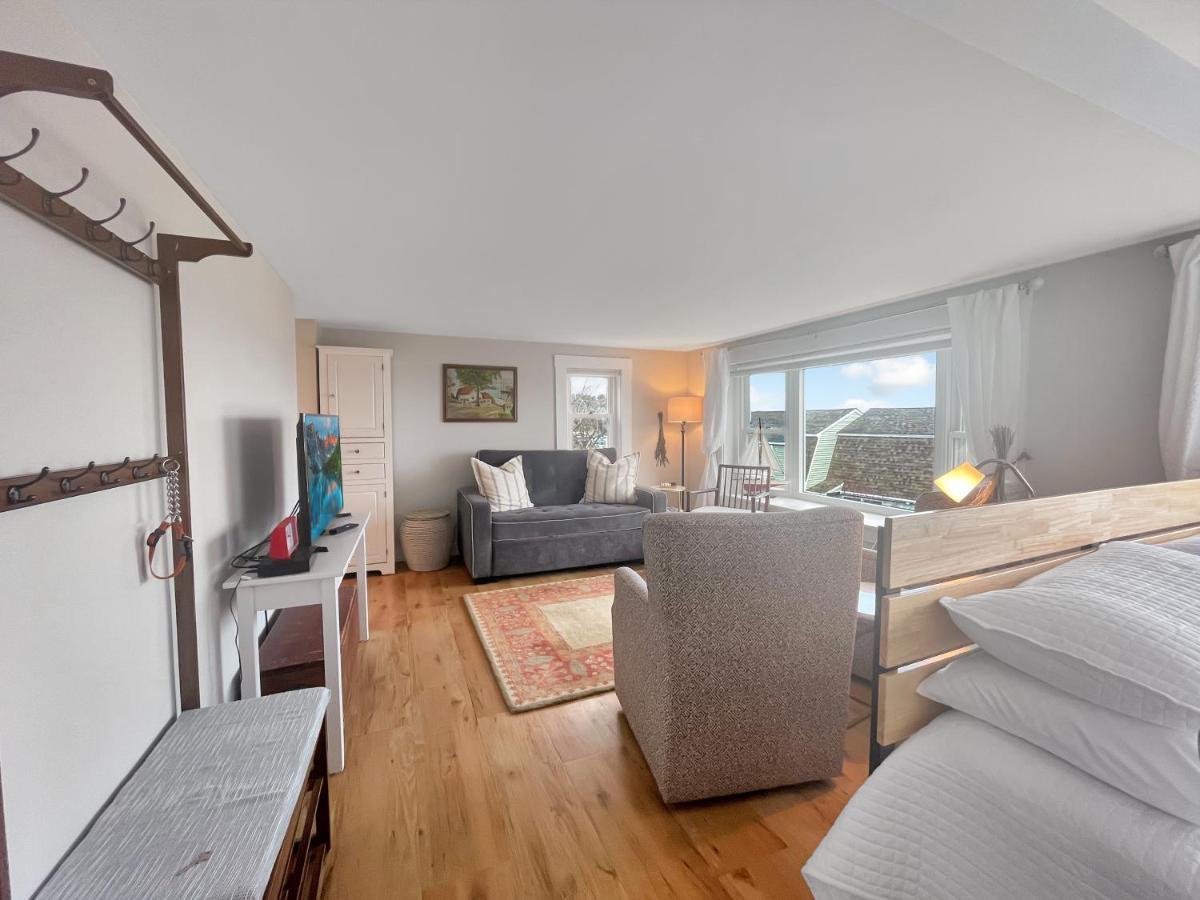 Holiday home Perkins Cove