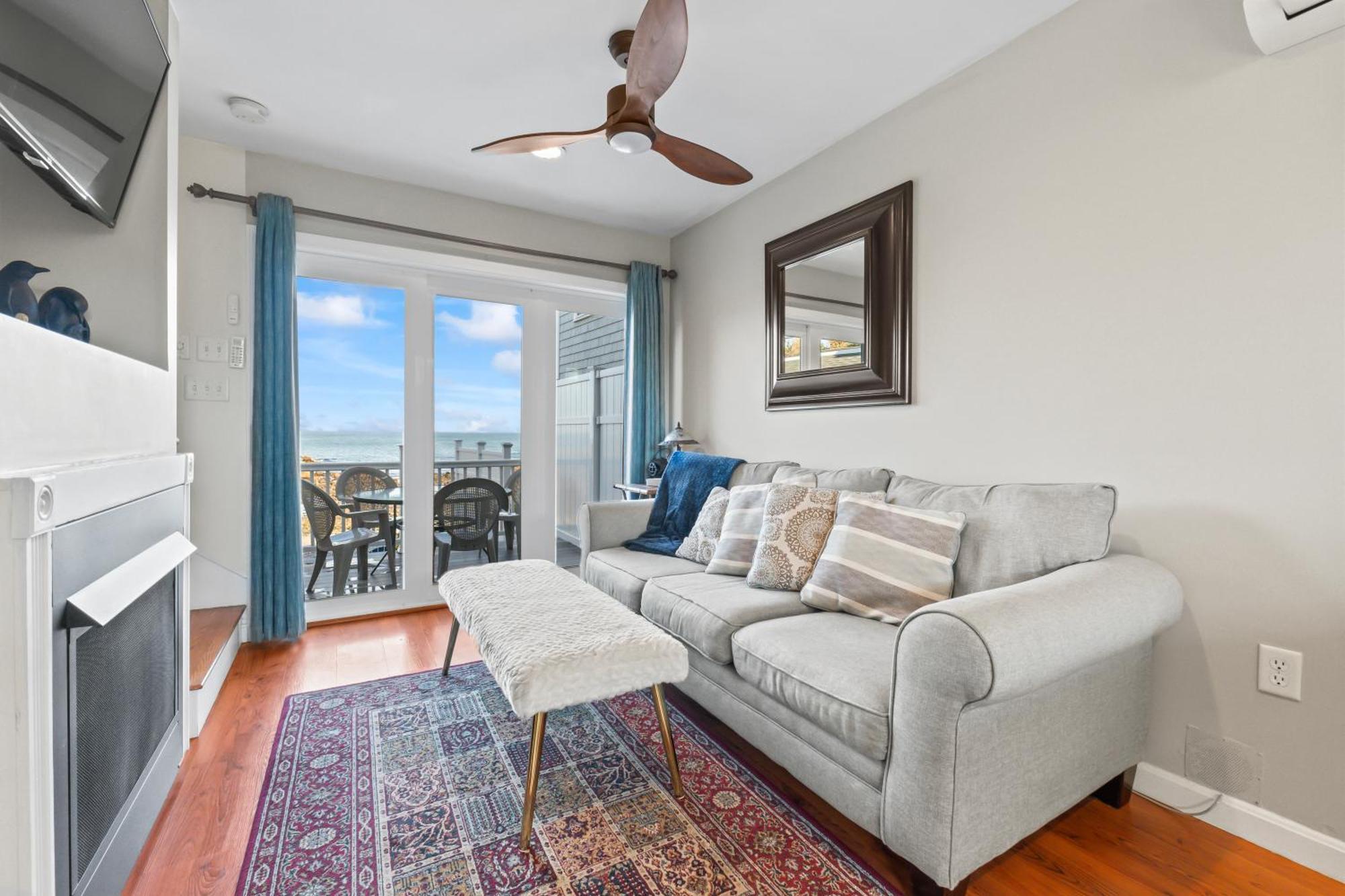 Perkins Cove Oceanfront Holiday home *