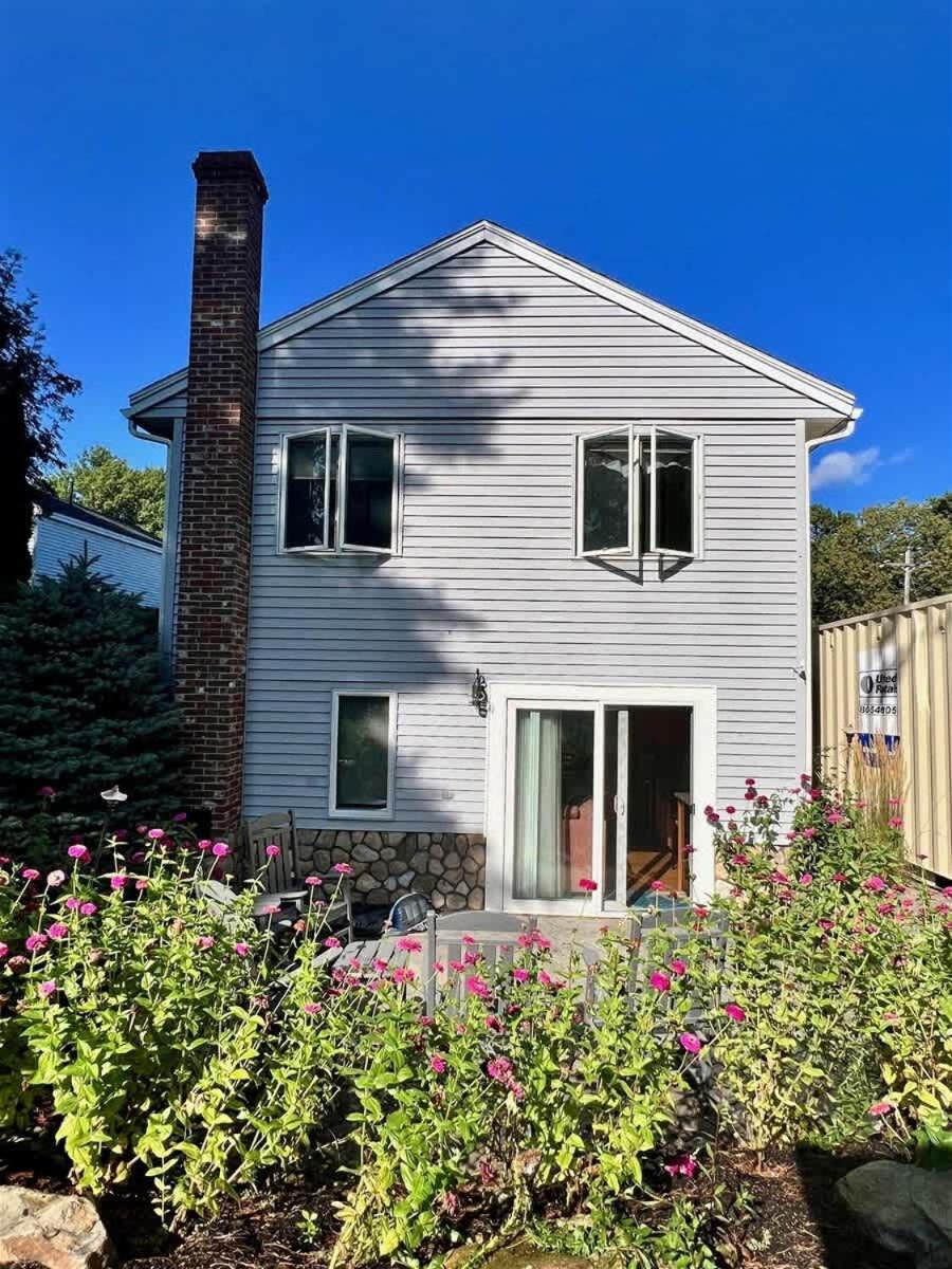 Ocean Street Paradise Walk To Footbridge With Family Holiday home *