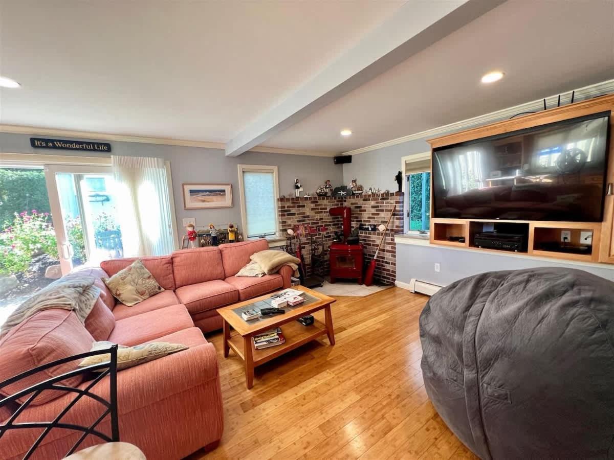 Holiday home Ocean Street Paradise Walk To Footbridge With Family *