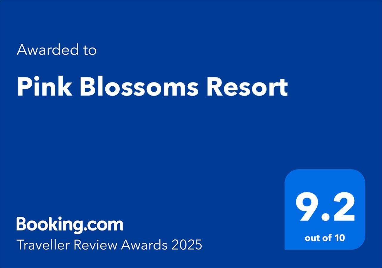 Pink Blossoms Holiday park