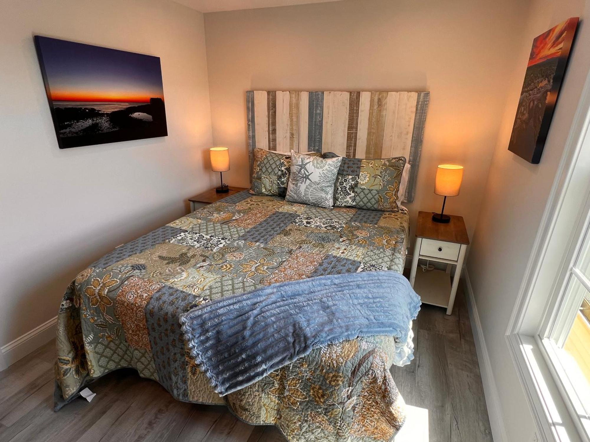 Seaside Serenity 2 Oceanfront Apartment *
