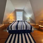 Ogunquit Beach Town Rental - Walk To Town With Your Family And Fur Baby
