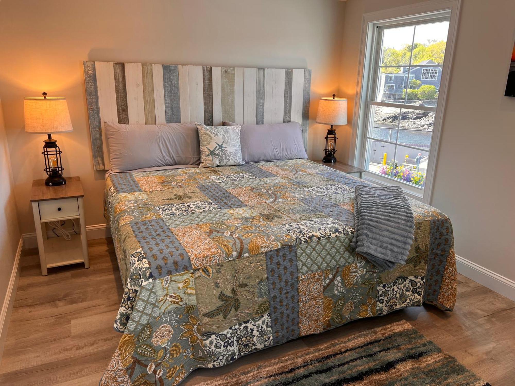 Seaside Serenity 2 Oceanfront Apartment